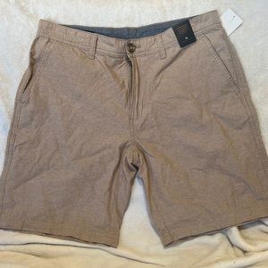 Men’s tan shorts